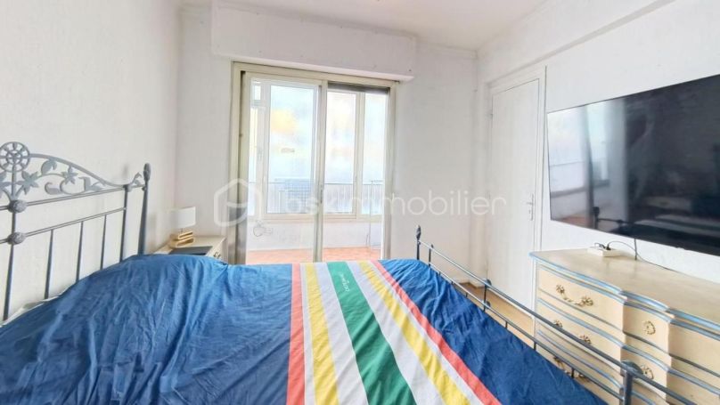A louer APPARTEMENT T3 76 M2 BORD DE MER CANNES