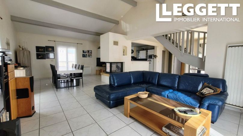 A louer MAISON  7 PIECES 145 M2  VILLELONGUE DE LA SALANQUE