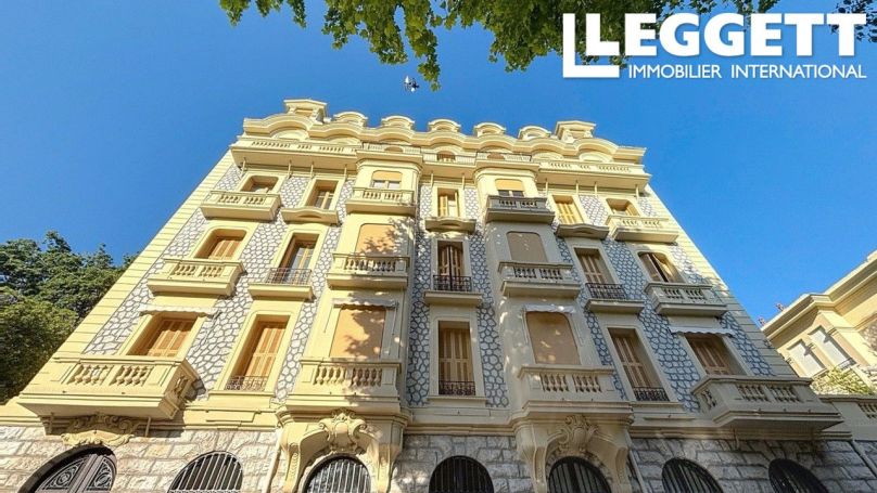 A louer APPARTEMENT T5 210 M2 BORD DE MER NICE