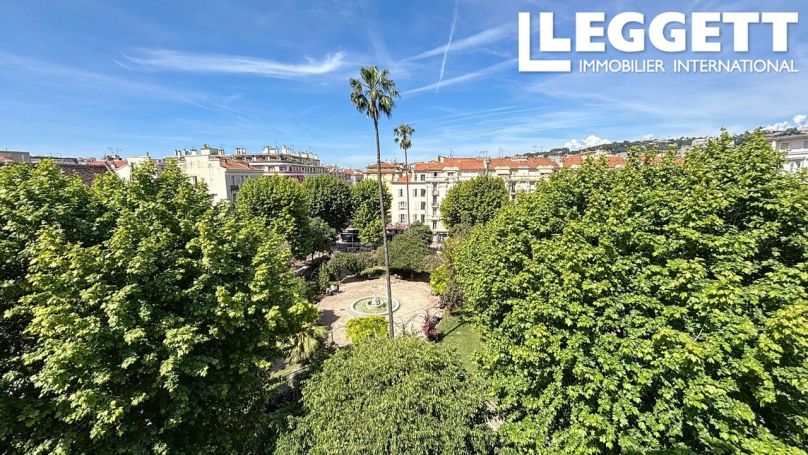 A louer APPARTEMENT T5 210 M2 BORD DE MER NICE