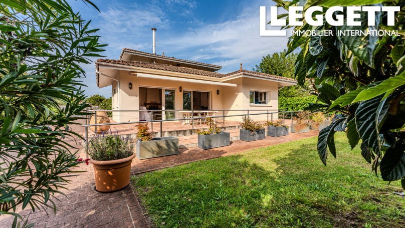 A louer MAISON  7 PIECES 170 M2 BORD DE MER LEGE CAP FERRET