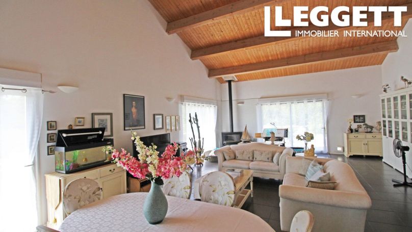 A vendre MAISON  9 PIECES 283 M2  BELVEZE DU RAZES