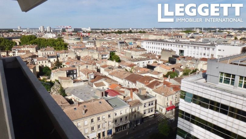 A louer APPARTEMENT T4 111 M2  BORDEAUX