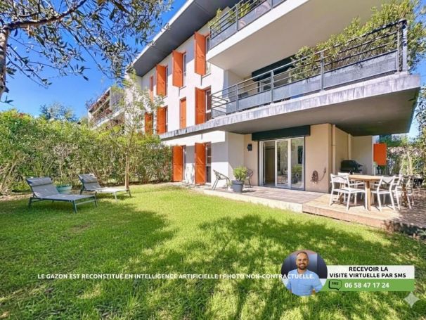A louer APPARTEMENT T3 55 M2 TERRASSE BORD DE MER ANTIBES