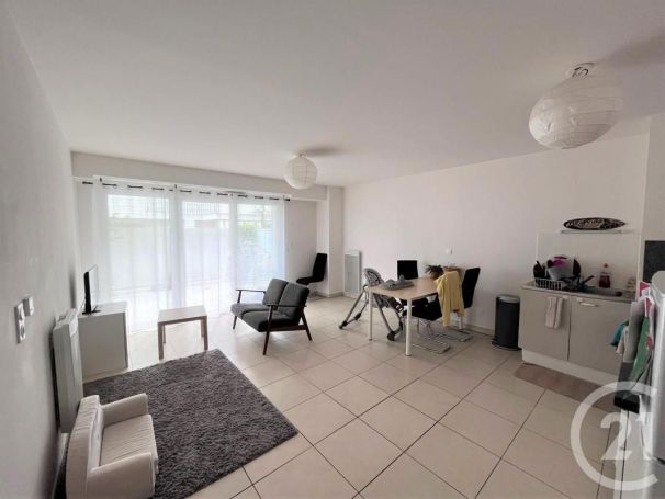A louer APPARTEMENT T3 62 M2 TERRASSE  MONTPELLIER