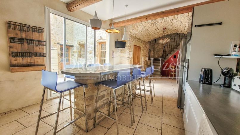 A louer MAISON  DE MAîTRE  UZES