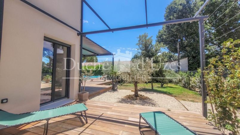 A louer MAISON  5 PIECES 133 M2  UZES