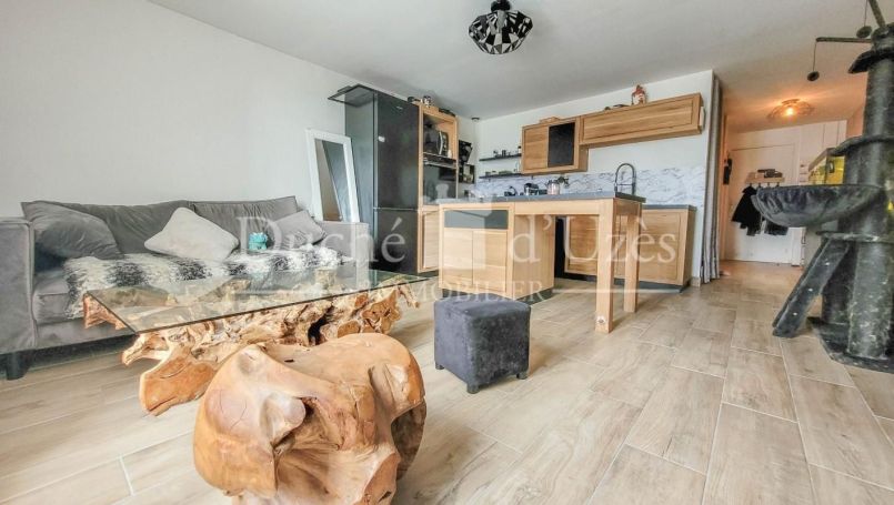 A louer APPARTEMENT T3 71 M2  UZES