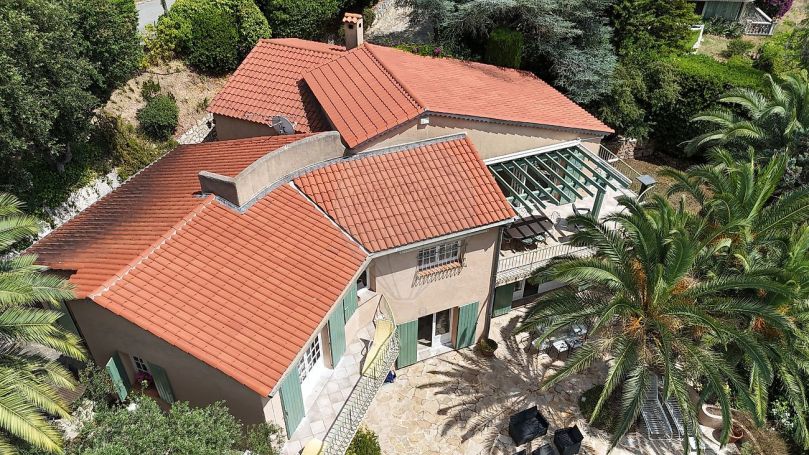 A louer MAISON  6 PIECES 185 M2 BORD DE MER THEOULE SUR MER