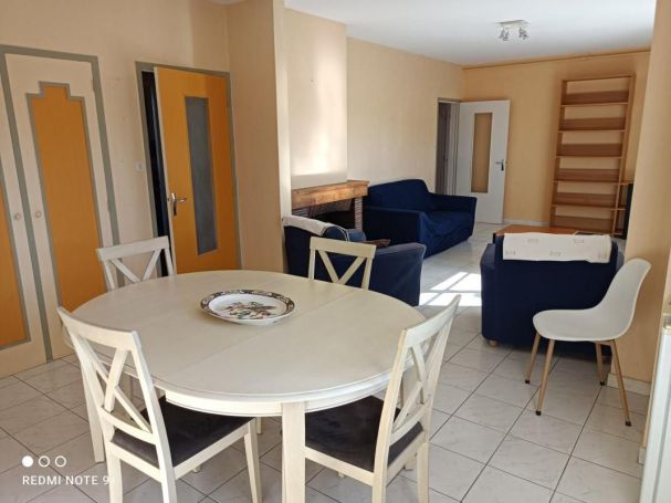 A louer APPARTEMENT T3 78 M2  SAINTE FOY LA GRANDE