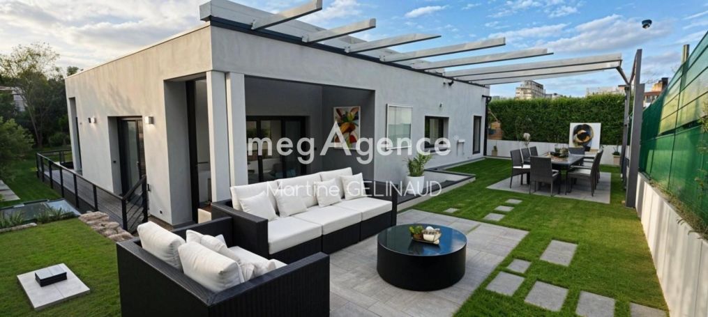 A vendre MAISON  CONTEMPORAINE  SAINTES