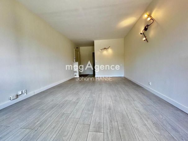 A louer APPARTEMENT T3 67 M2 BORD DE MER FREJUS