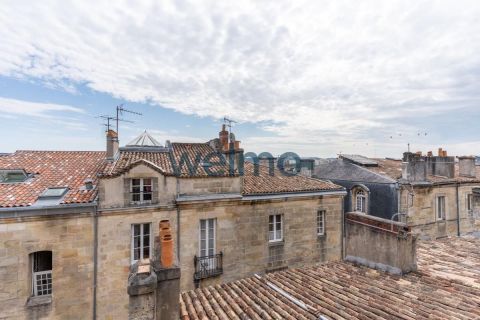 A louer STUDIO  16 M2 TERRASSE  BORDEAUX