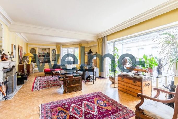 A louer APPARTEMENT DE PRESTIGE T5 171 M2  BORDEAUX