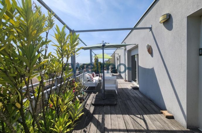 A louer APPARTEMENT T4 104 M2 TERRASSE  BORDEAUX