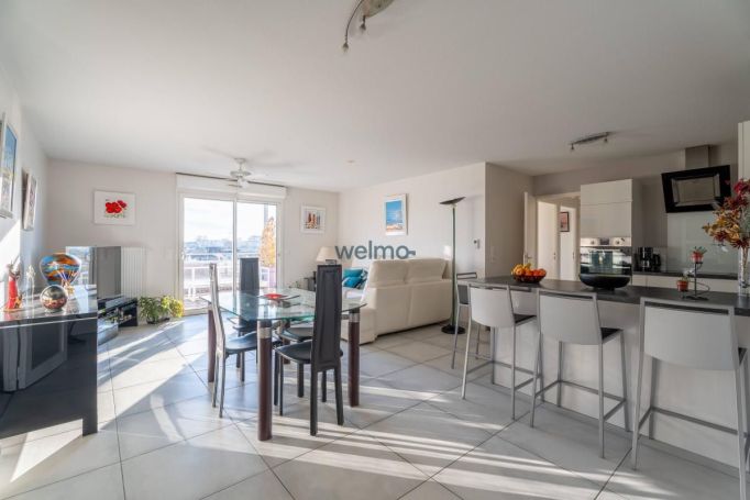 A louer APPARTEMENT T4 104 M2 TERRASSE  BORDEAUX