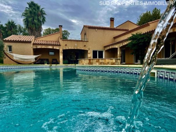 MAISON  7 PIECES 297 M2 BORD DE MER SAINT CYPRIEN PLAGE