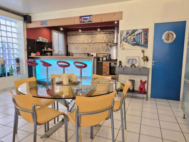 LOFT  4 PIECES 128 M2  PERPIGNAN