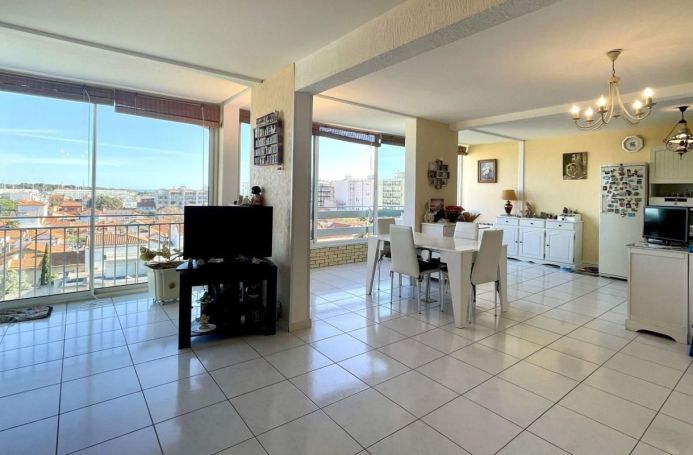 APPARTEMENT T4 100 M2 VUE MER CANET PLAGE
