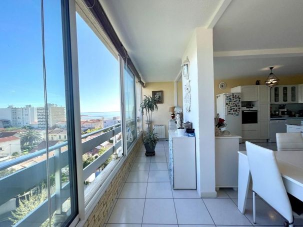 APPARTEMENT T4 100 M2 VUE MER CANET PLAGE