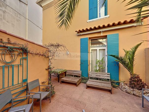 A vendre CHARMANTE MAISON DE VILLE 110 M² La Seyne-sur-Mer