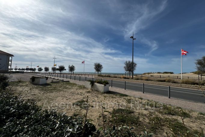 A louer APPARTEMENT T3 43 M2 TERRASSE PIEDS DANS L'EAU SOULAC SUR MER