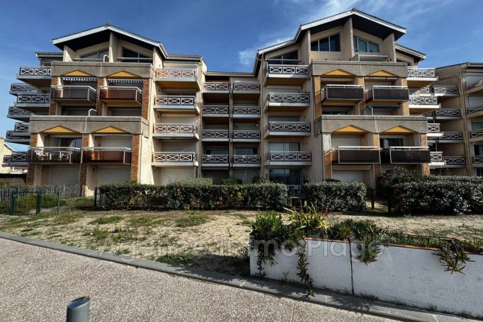 A louer APPARTEMENT T3 43 M2 TERRASSE PIEDS DANS L'EAU SOULAC SUR MER