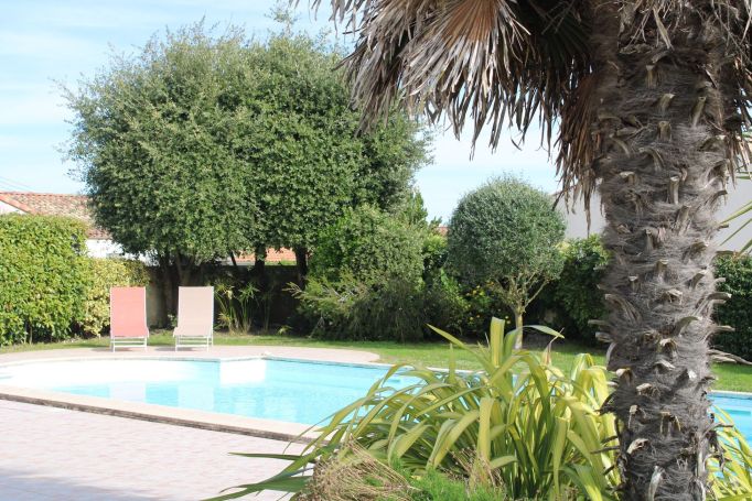 A vendre MAISON  5 PIECES 141 M2 PLAGE à PIED SAINT HILAIRE DE RIEZ
