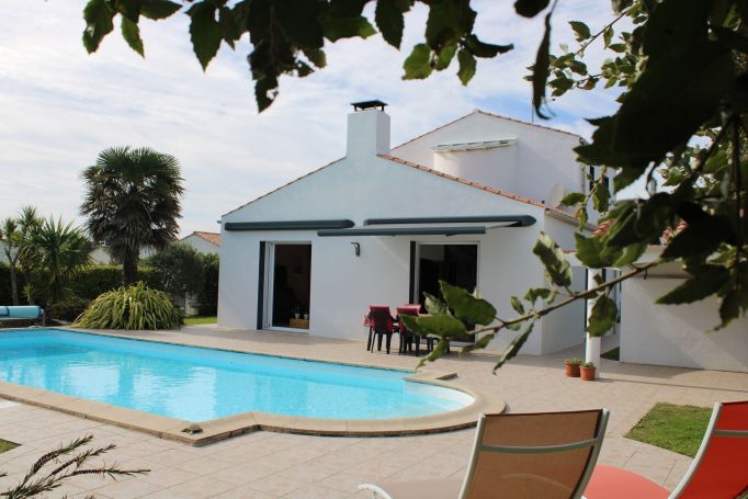 A vendre MAISON  5 PIECES 141 M2 PLAGE à PIED SAINT HILAIRE DE RIEZ
