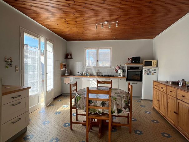 A vendre MAISON  3 PIECES 88 M2 BORD DE MER LONGEVILLE SUR MER