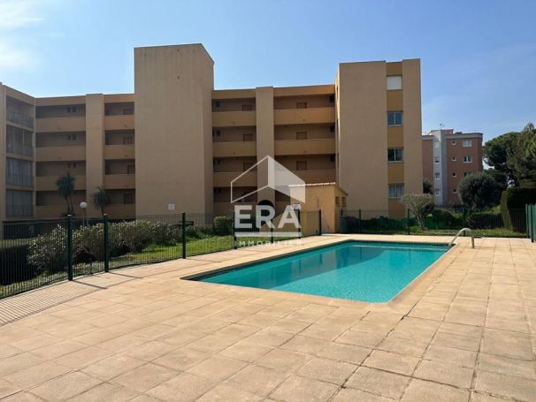 A louer APPARTEMENT T3 63 M2 TERRASSE BORD DE MER CAGNES SUR MER