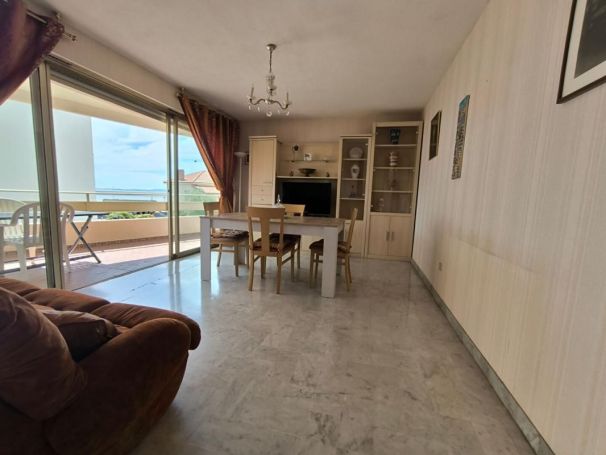 A louer APPARTEMENT T2 47 M2 TERRASSE BORD DE MER CAGNES SUR MER