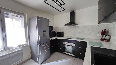 A louer APPARTEMENT DUPLEX T3 77 M2  AURIOL