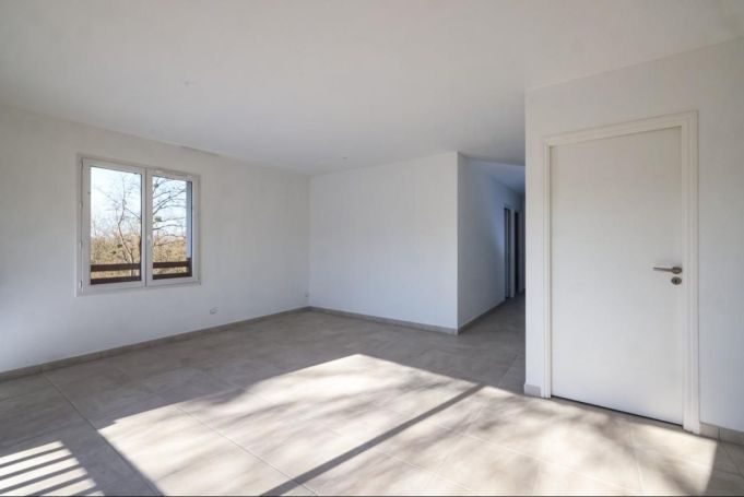 A louer APPARTEMENT T4 81 M2  BARDOS