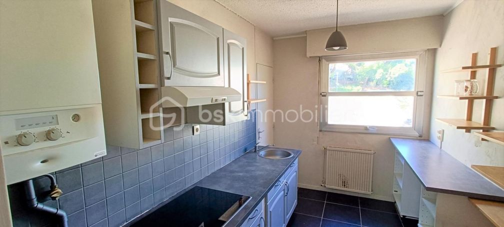 A louer APPARTEMENT T3 67 M2 BORD DE MER LA SEYNE SUR MER