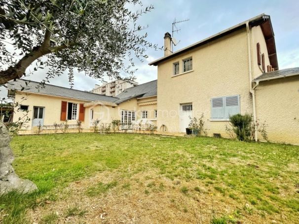 A louer MAISON  DE MAîTRE  BILLERE