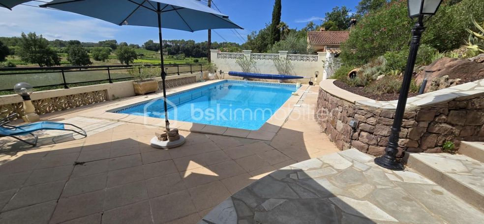 A vendre MAISON  4 PIECES 80 M2 BORD DE MER LA MOTTE
