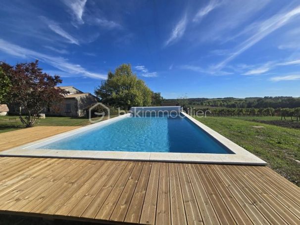 A vendre MAISON  DE MAîTRE  PINEUILH