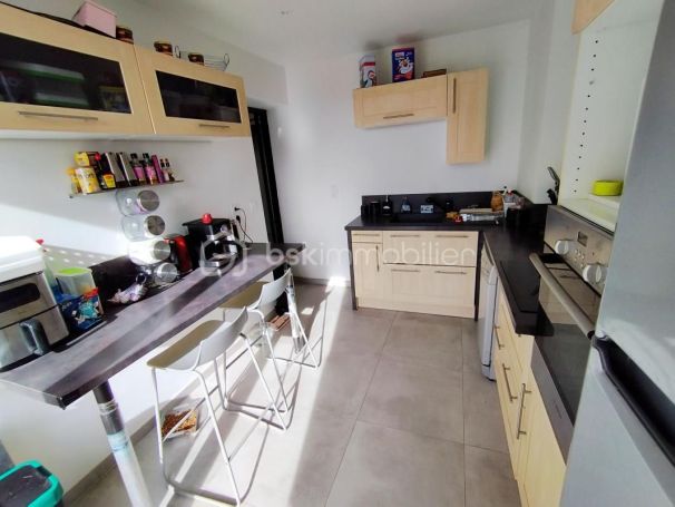 A louer APPARTEMENT DUPLEX T6 100 M2 TERRASSE  PEZENAS