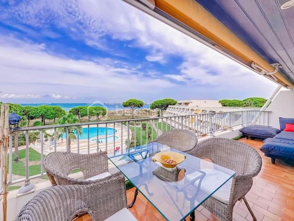 A louer APPARTEMENT DE PRESTIGE T3 70 M2 TERRASSE VUE MER LE GRAU DU ROI