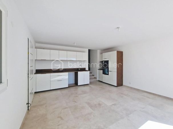 A louer APPARTEMENT T3 46 M2 TERRASSE BORD DE MER ROGNAC