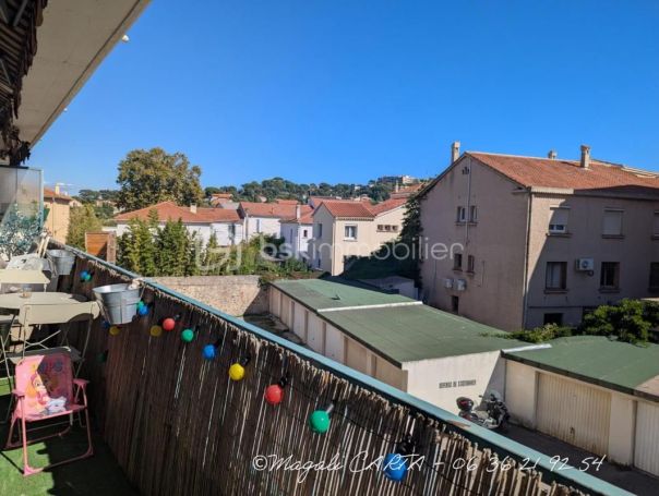 A vendre APPARTEMENT  64 M2 BORD DE MER TOULON