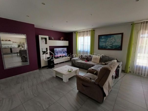 A vendre MAISON  4 PIECES 130 M2  GIGEAN