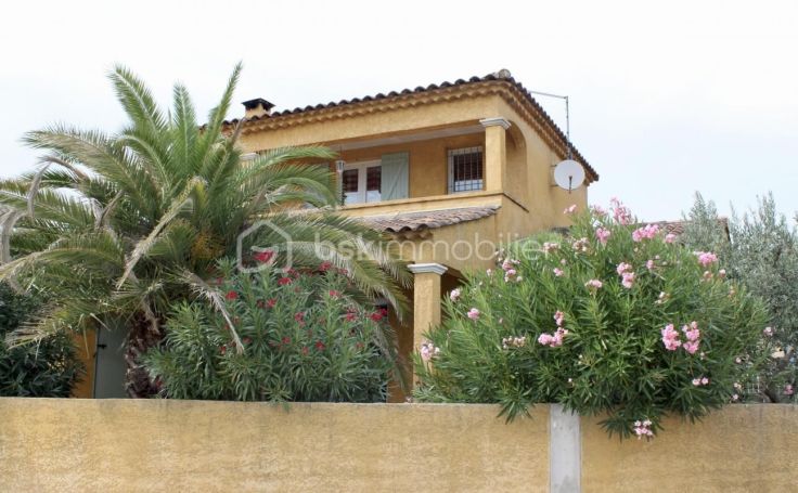 A louer MAISON  4 PIECES 100 M2  BRIGNOLES