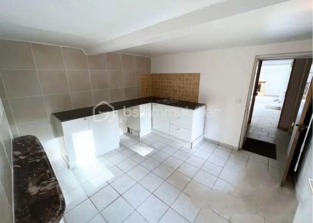 A louer LONGèRE  7 PIECES 130 M2  LISIEUX