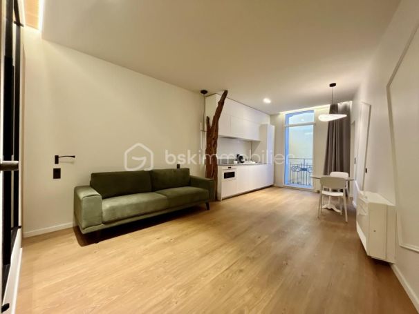 A louer APPARTEMENT T2 38 M2 TERRASSE BORD DE MER SETE