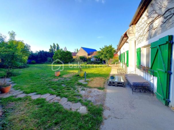 A vendre LONGèRE  6 PIECES 150 M2  BOUGAINVILLE