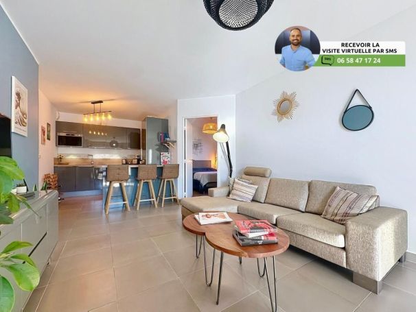 A louer APPARTEMENT T3 65 M2 TERRASSE BORD DE MER ANTIBES