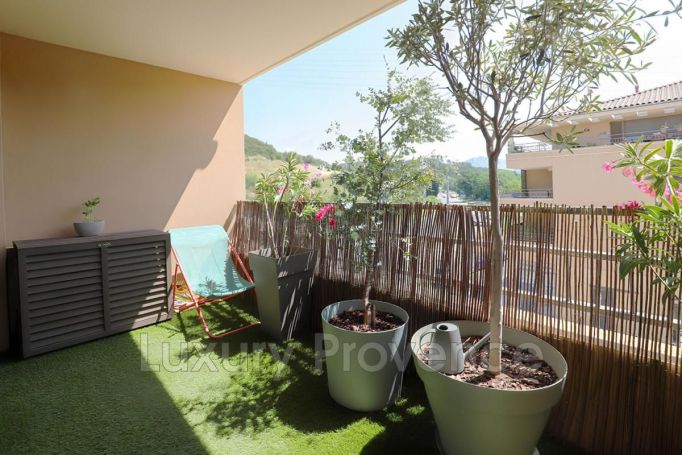 A louer APPARTEMENT T3 76 M2 TERRASSE  AIX EN PROVENCE
