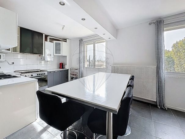 A louer APPARTEMENT NEUF T5 114 M2  LUNEL